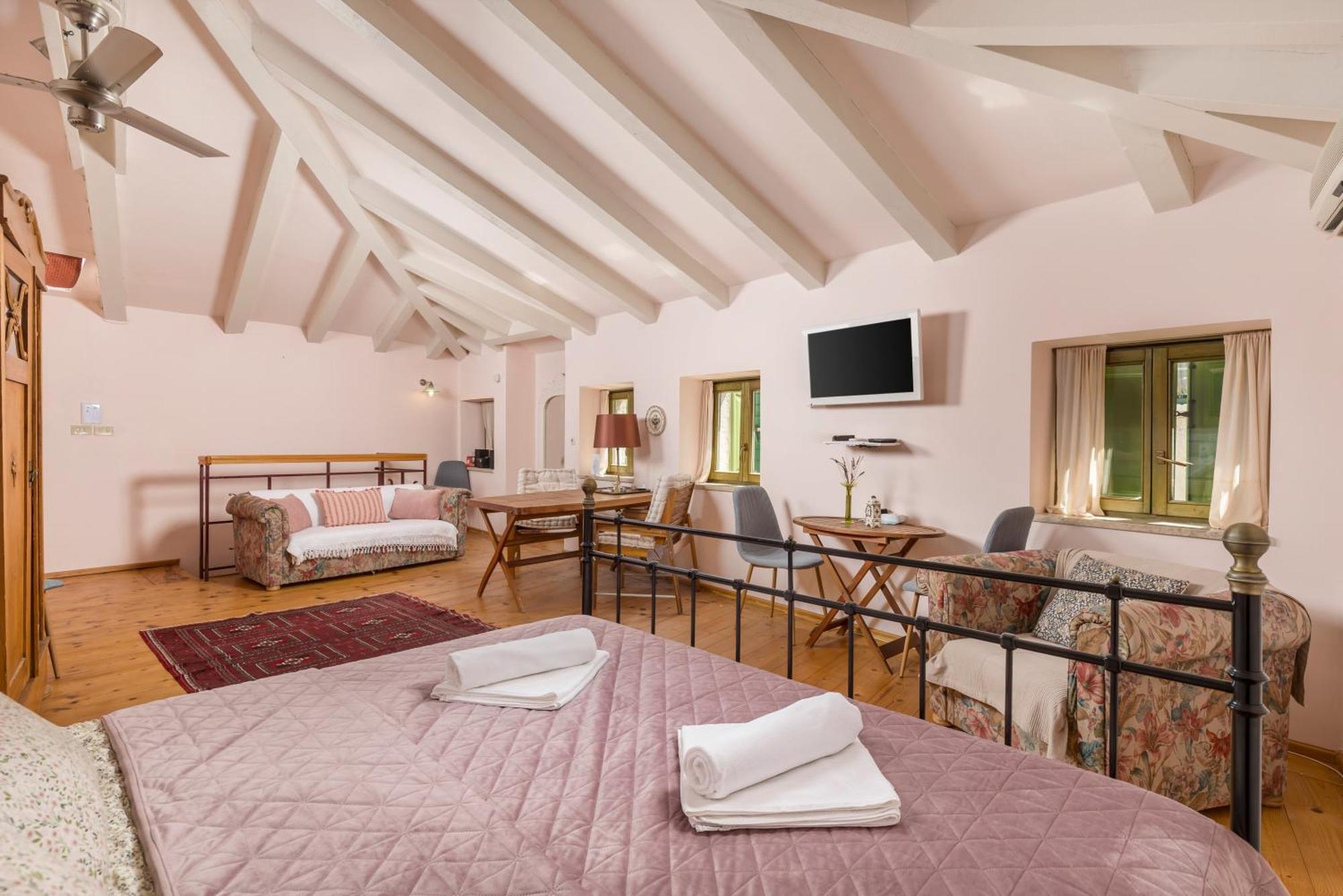 Dei Fiori Apartments Ровінь Екстер'єр фото