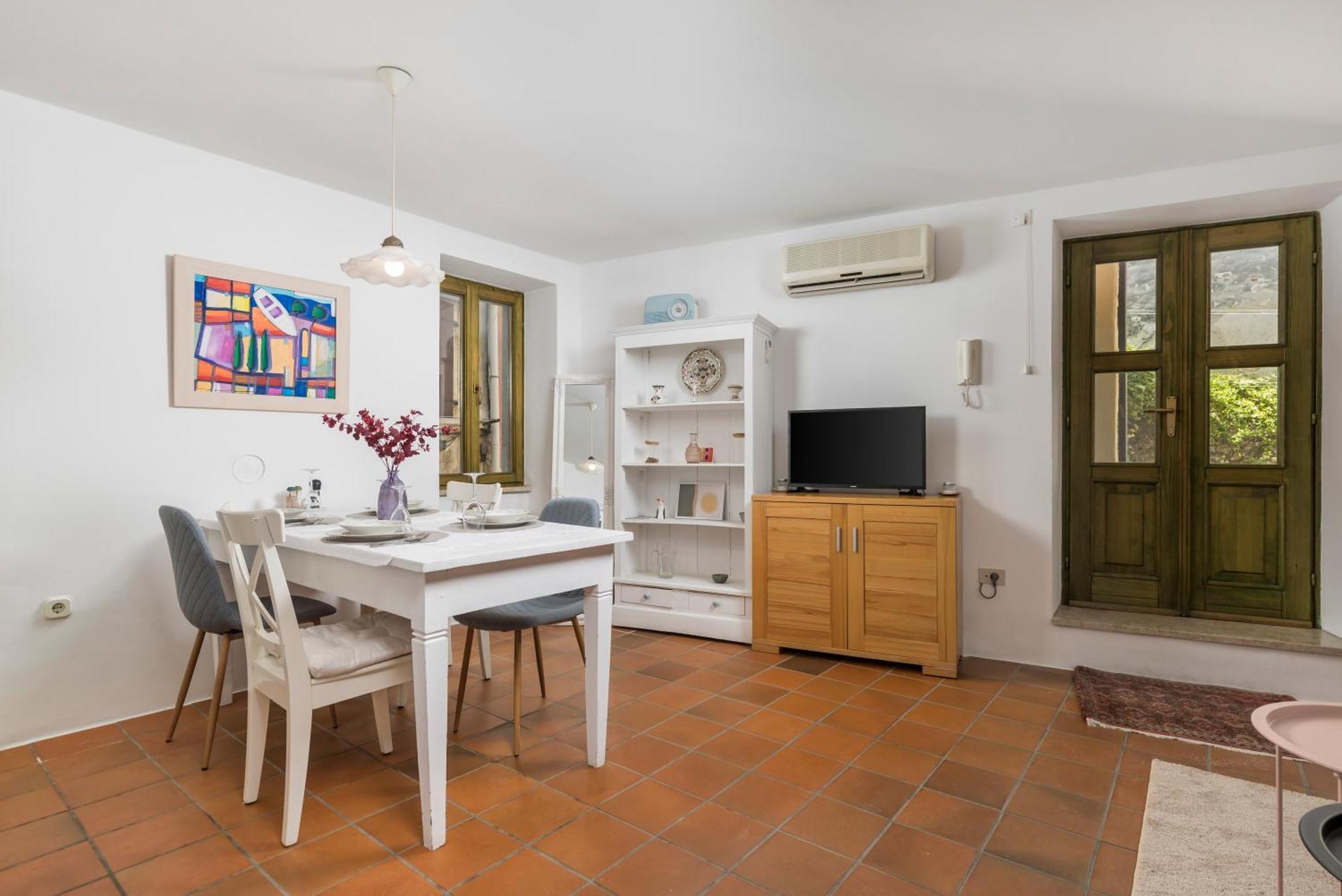 Dei Fiori Apartments Ровінь Екстер'єр фото